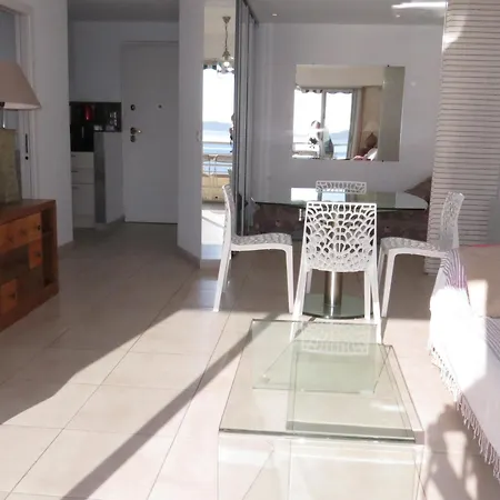 Apartment 2 Pieces Climatise Face Avec Parking A - Fr-1-780-48