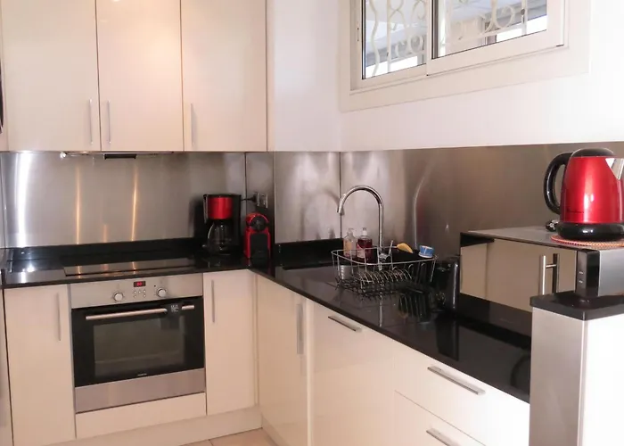 Apartment 2 Pieces Climatise Face Avec Parking A - Fr-1-780-48 Sainte-Maxime